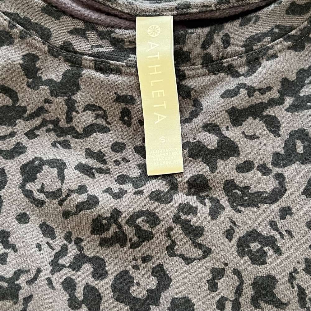 Athleta Pure Lux Leopard Print Crew Neck Oversized Sweatshirt S slouchy boxy - Picture 14 of 14